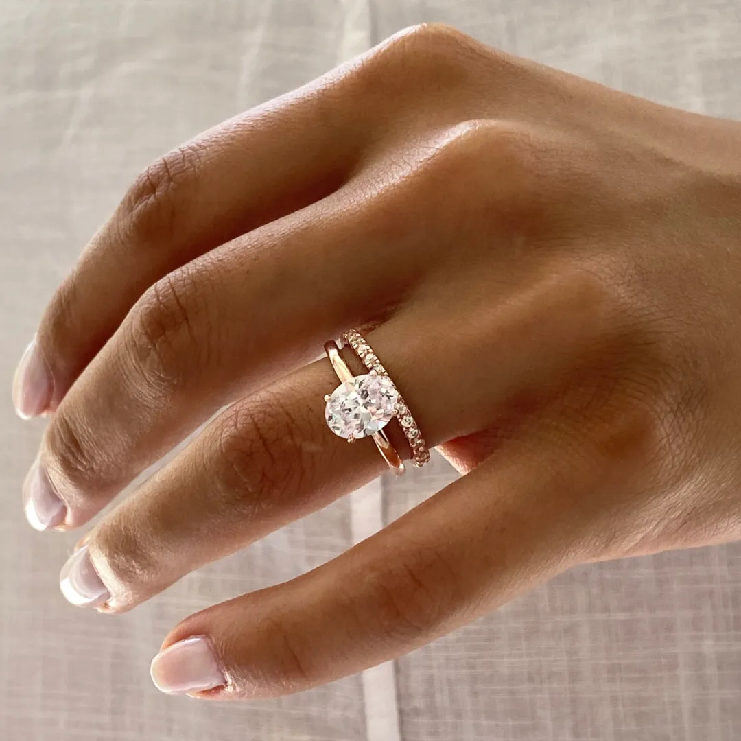 /public/photos/live/Oval Moissanite Engagement Ring set-1118 (1).webp